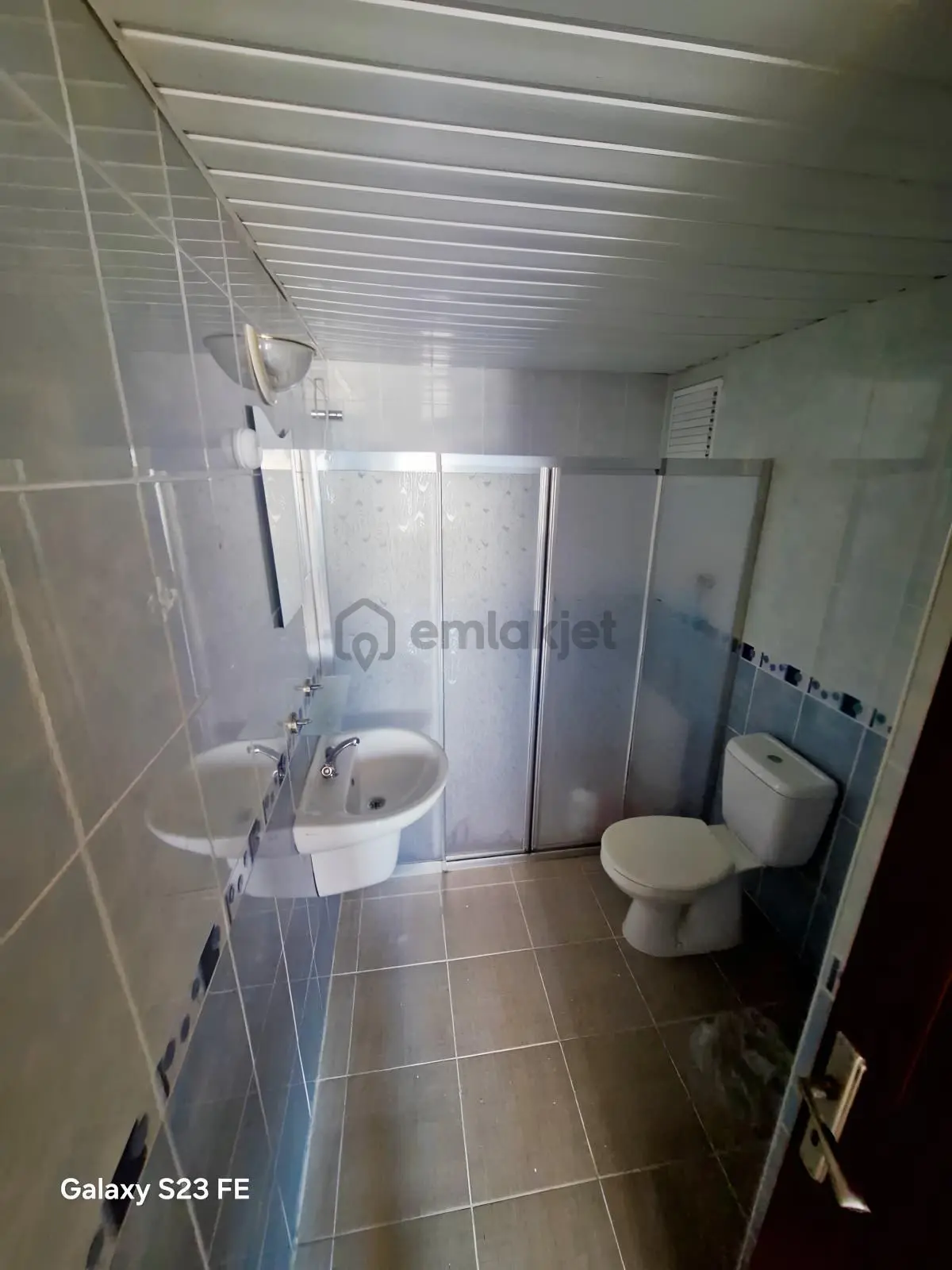 Huzurevlerinde 4+1 Ebeveyn Banyolu Kapalı Mutfak Kiralık Daire - 2