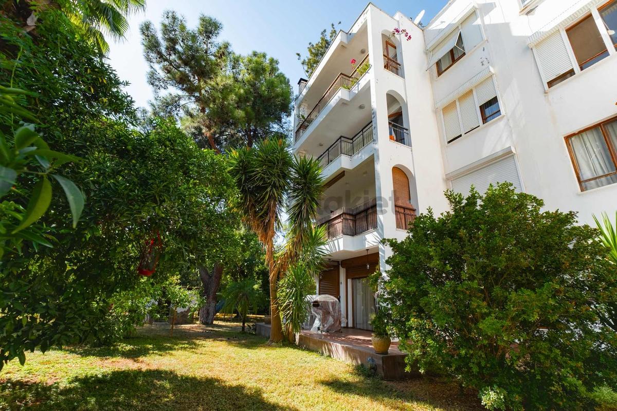 Denize Yürüme Mesafesinde Ormanın İçinde Bahçe Katı