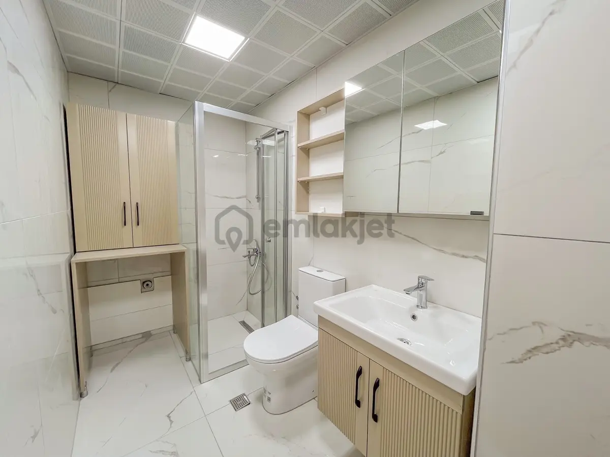 Premıum Site | Cadde Üzeri | Denize 500 Mt | Full Tadilatlı 1+1 - 19