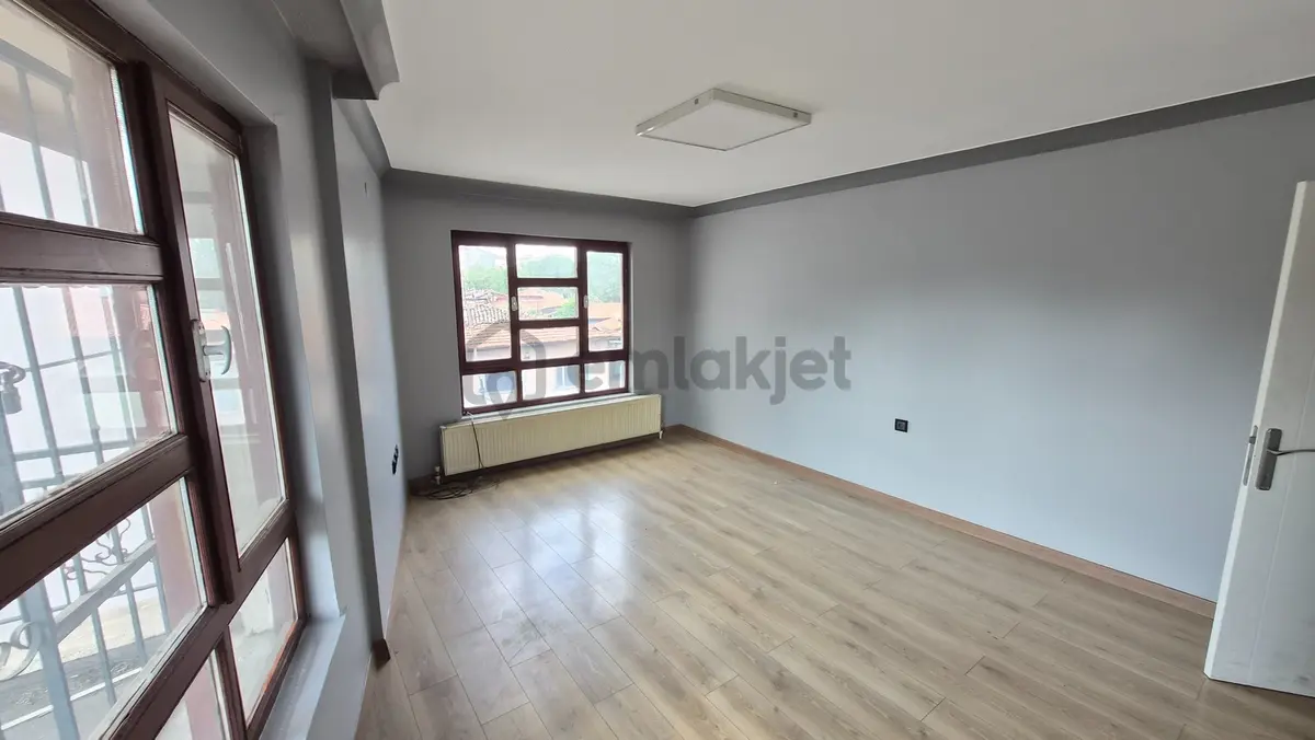 Cebecide 2. Katta 2+1 Asansörlü Kiralık Büro Ofis - 11