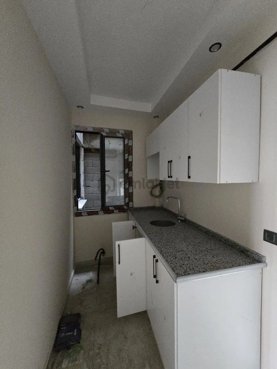 Hakev'den Zey Caddesinde Kiralık Sıfır Ofis - 13