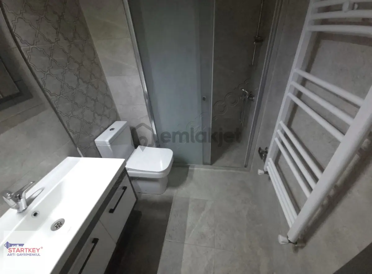 Karşıyaka Şemiklerde Kiralık 1+1 Daire - 5