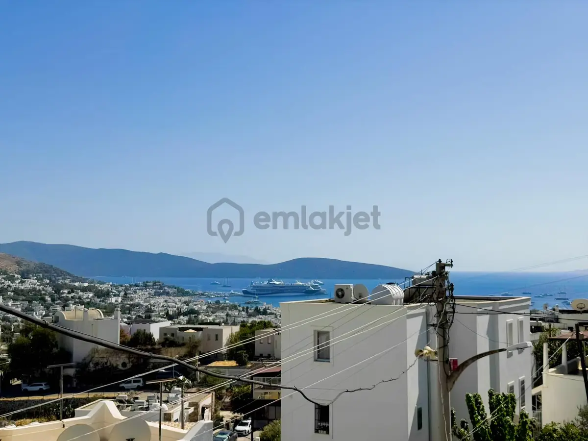 Bodrum Merkezde Deniz Manzaralı Geniş Kiralık Daire - 17