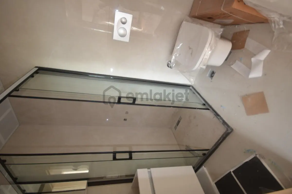 Altınşah Emlak'tan Site İçerisinde E.banyolu 2+1 - 22