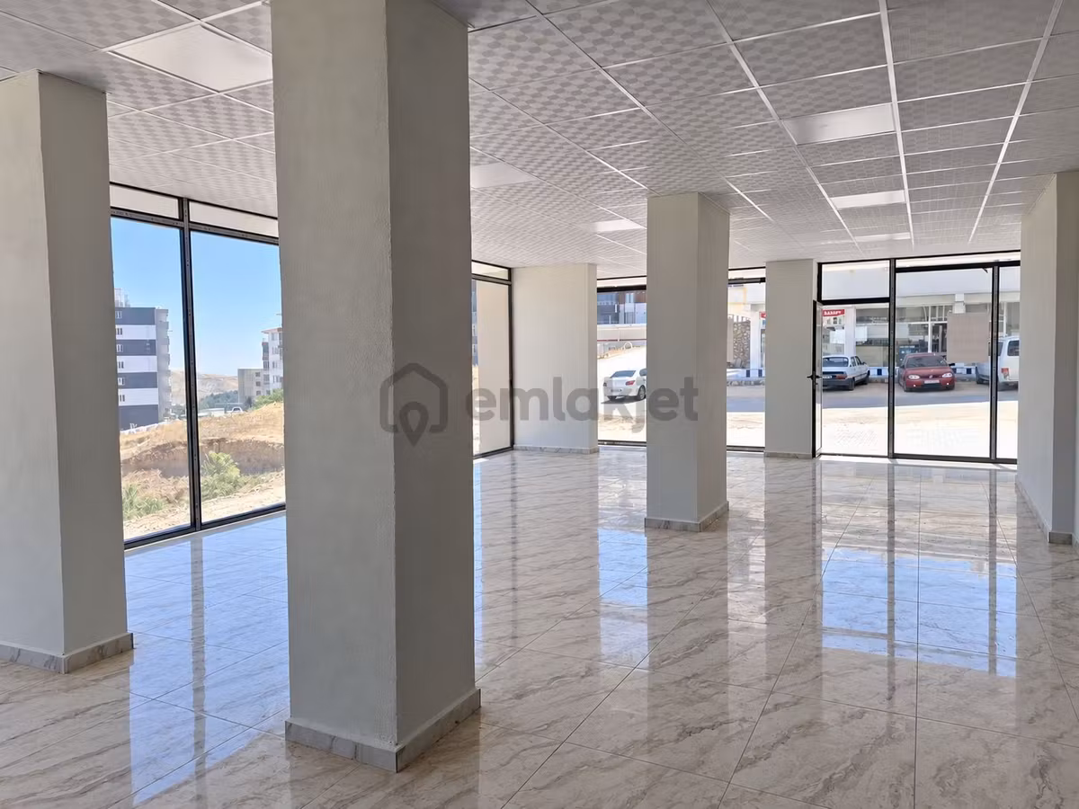 Hakev'den Erdemoğlu'nda Köşe Başı Kiralık 85 M2 Dükkan - 3