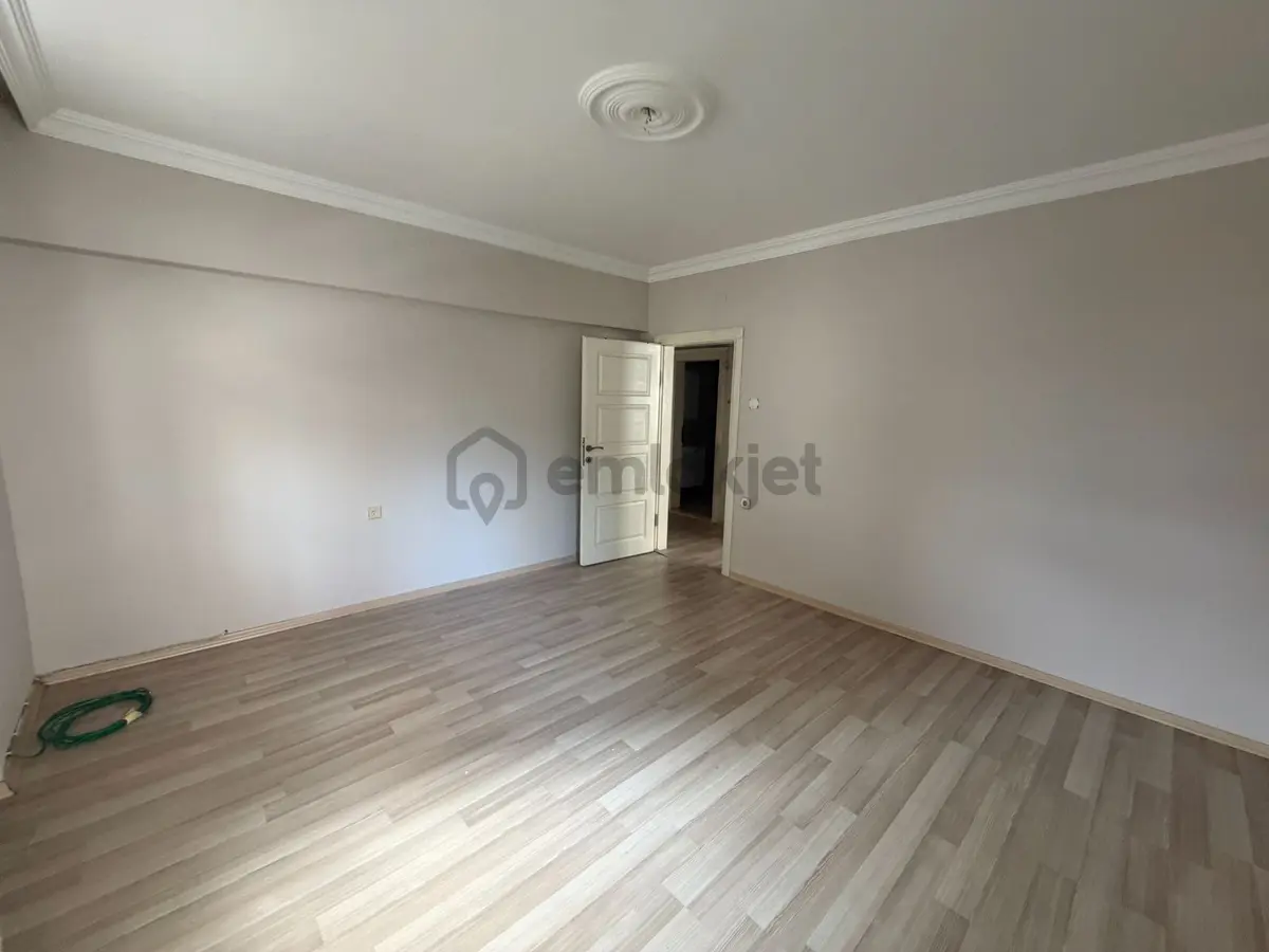 Yeşiltepe Mahallesi Satılık 3+1 Şömineli Ferah Daire - 25