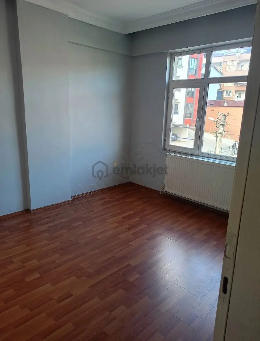 Derince Merkezde 2+1 Temiz Masrafsız - 13