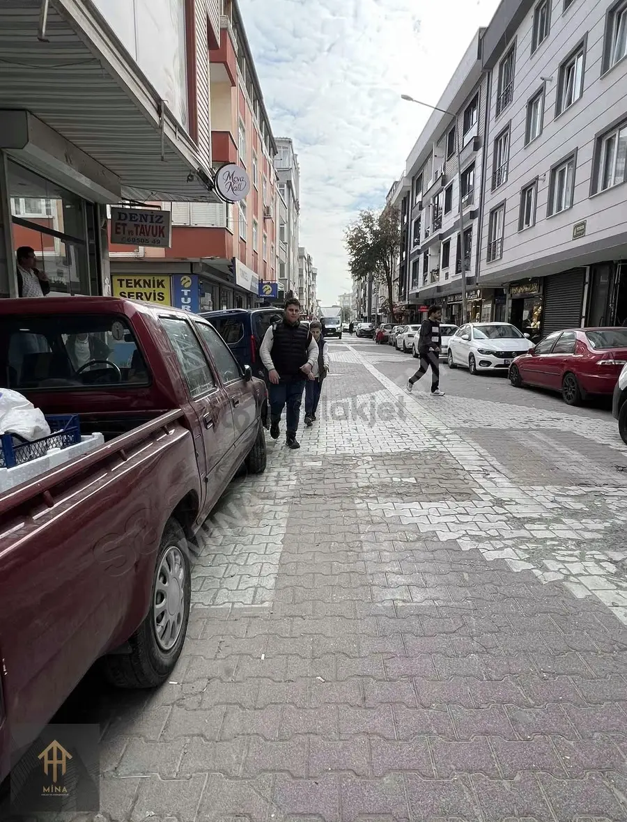 Cadde Üzeinde Sıfır Depolu Dükkan - 4