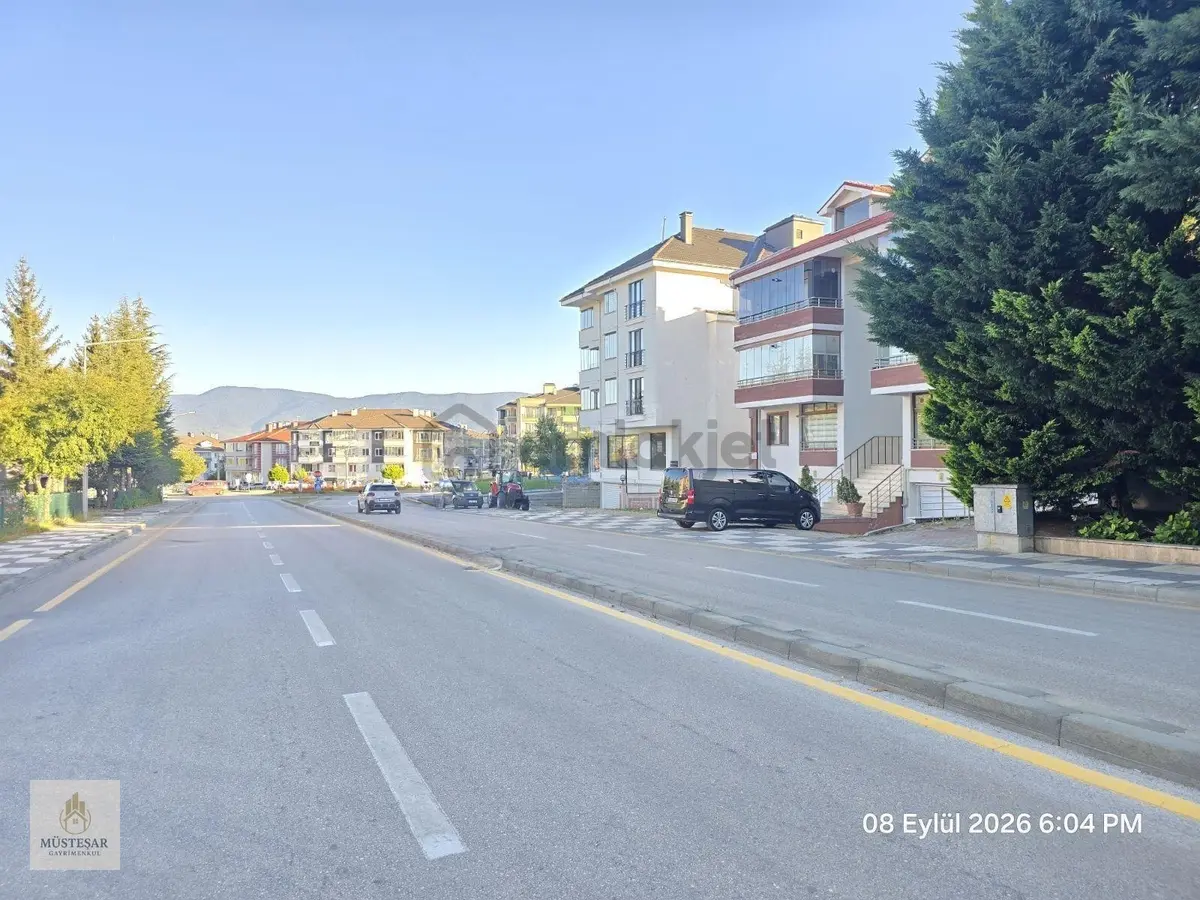 Acil Satılık 5+1 Daire Manzaralı Lüx Geniş Garajlı - 10