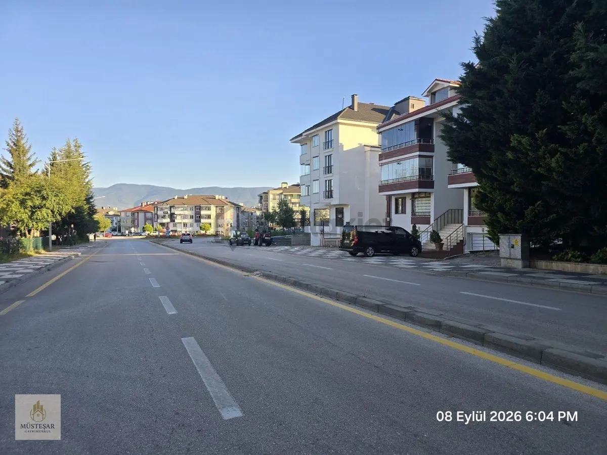 Acil Satılık 5+1 Daire Manzaralı Lüx Geniş Garajlı - 12