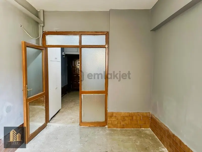 Özbal Emlak Ofis Rızvanağa Cadde Civarı Kiralık 1+1 Daire