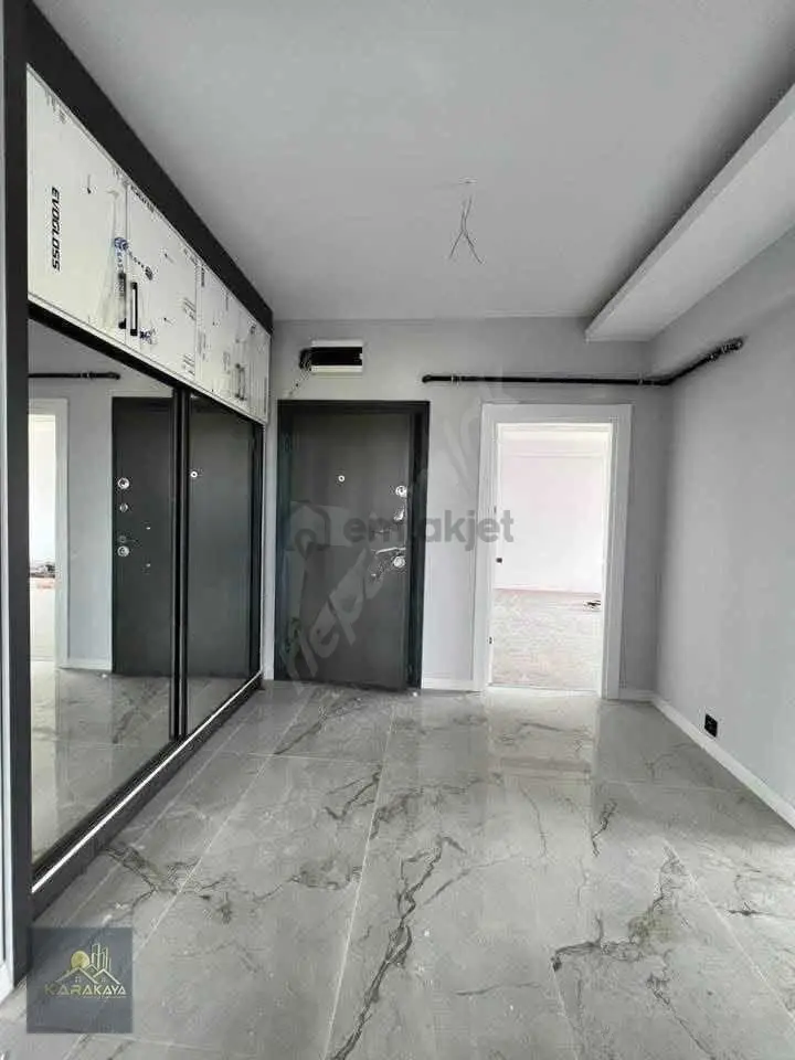 Karakaya'dan Şentepe Sol'da Ara Kat Full Yapılı Daire - 8
