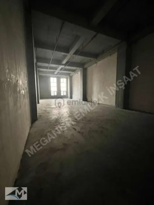 İkitelli Osb 500m2 Tır Kamyon Yaklaşır - 3