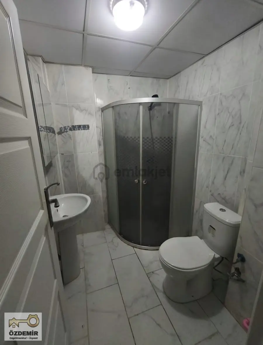 Özdemir'den Sütlüce Mah Kiralık 1+1 Daire - 12
