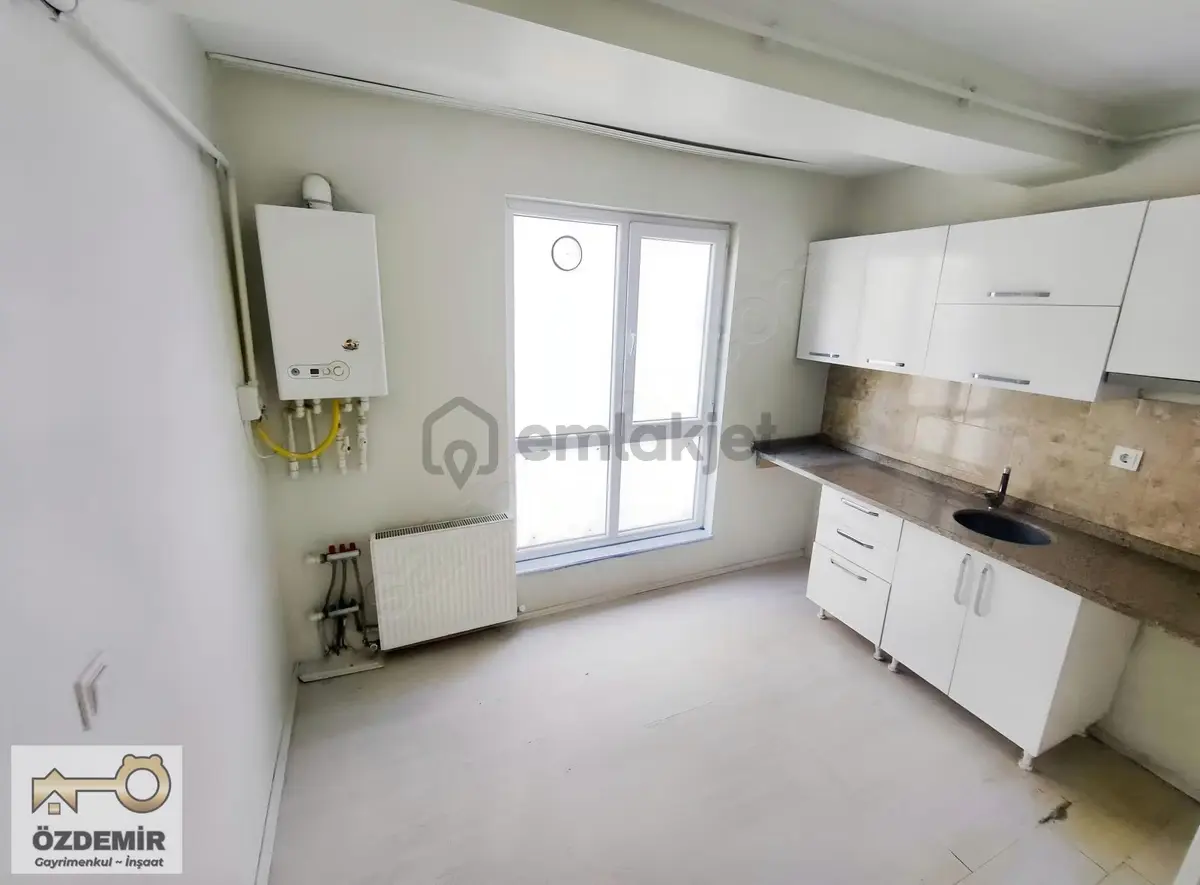 Özdemir'den Sütlüce Mah Kiralık 1+1 Daire - 4