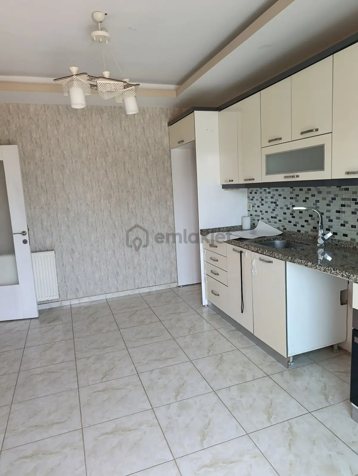 Çınar Emlak'tan İstiklal Mh Kiralık 2+1 - 5