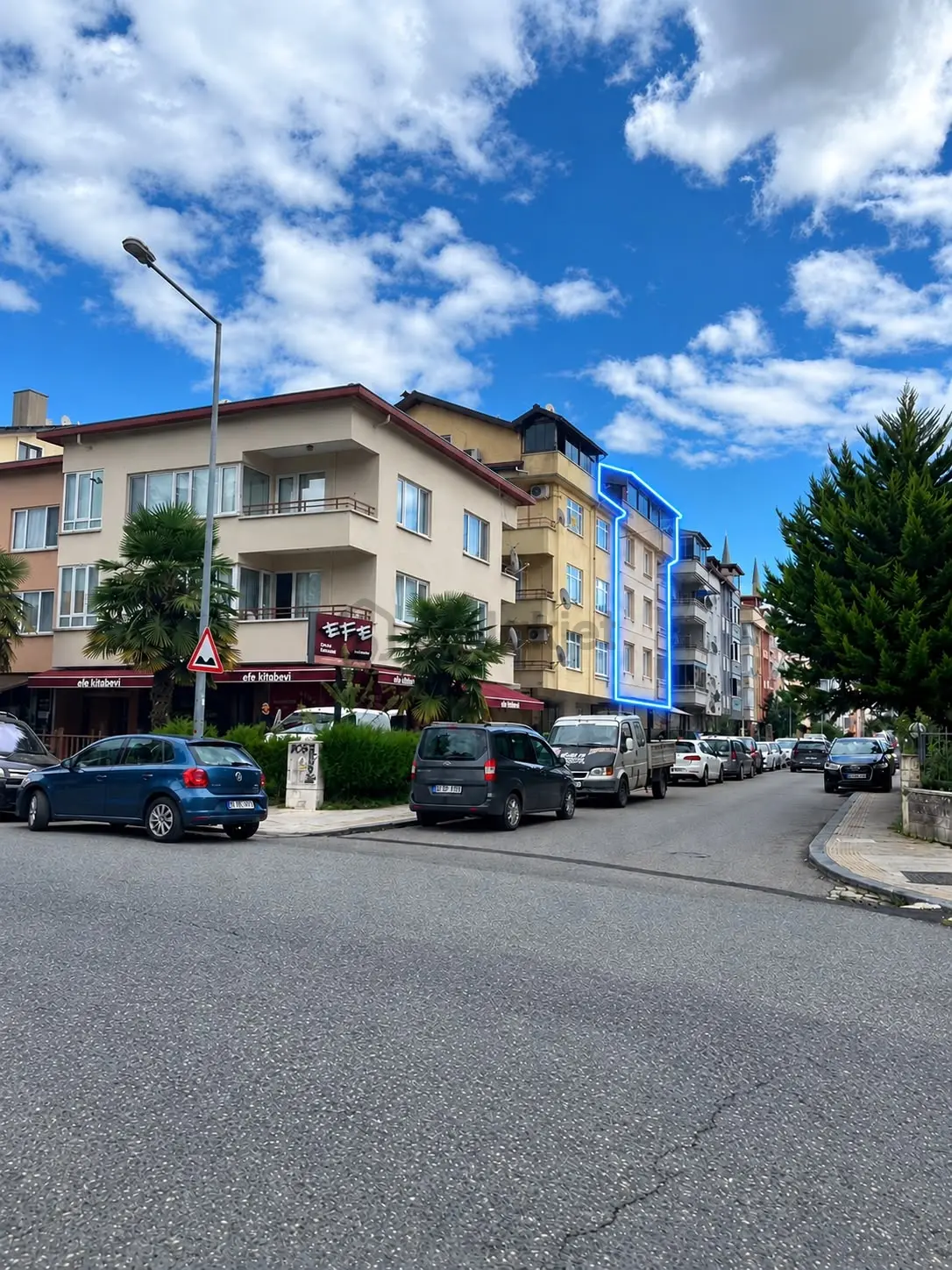 Bahçelievlerde İçi Yenilenmiş, Satılık 3+1 Daire - 24