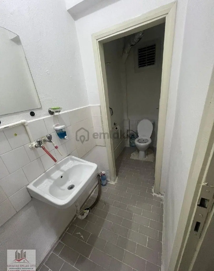 Arkadaş Emlaktan Ata Caddesinde 3+1 Kiralık Daire - 2