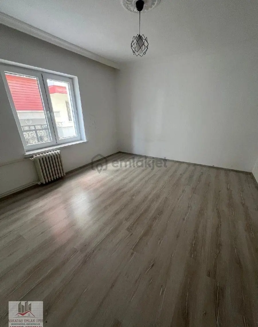 Arkadaş Emlaktan Ata Caddesinde 3+1 Kiralık Daire - 13