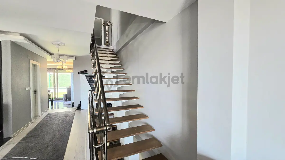Villakent'te 3+2 Havuzlu Villa - 22