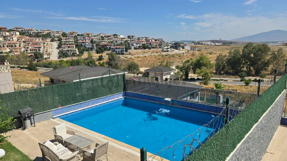 Villakent'te 3+2 Havuzlu Villa - 27