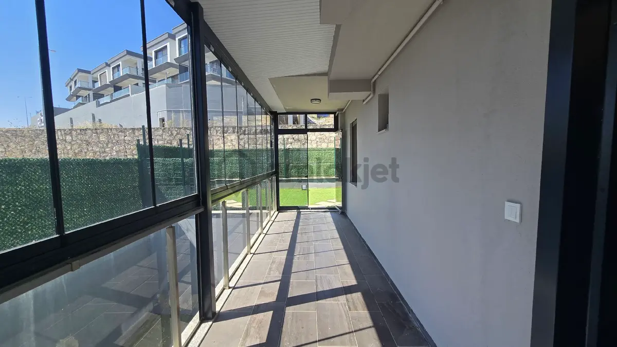 Villakent'te 3+2 Havuzlu Villa - 5