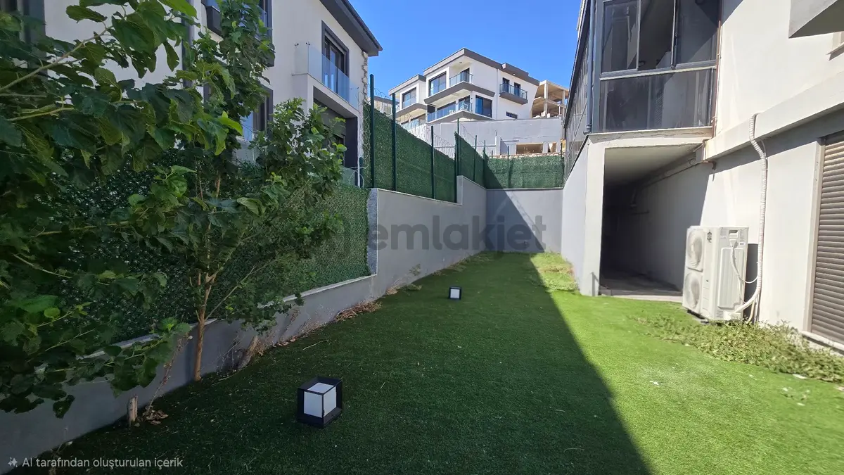Villakent'te 3+2 Havuzlu Villa - 4