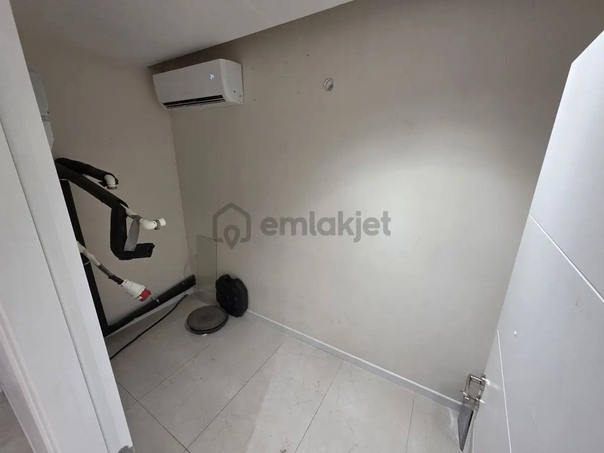 Yalı Mahallesi Bulvar Üzeri Devren Kiralık Klinik - 24