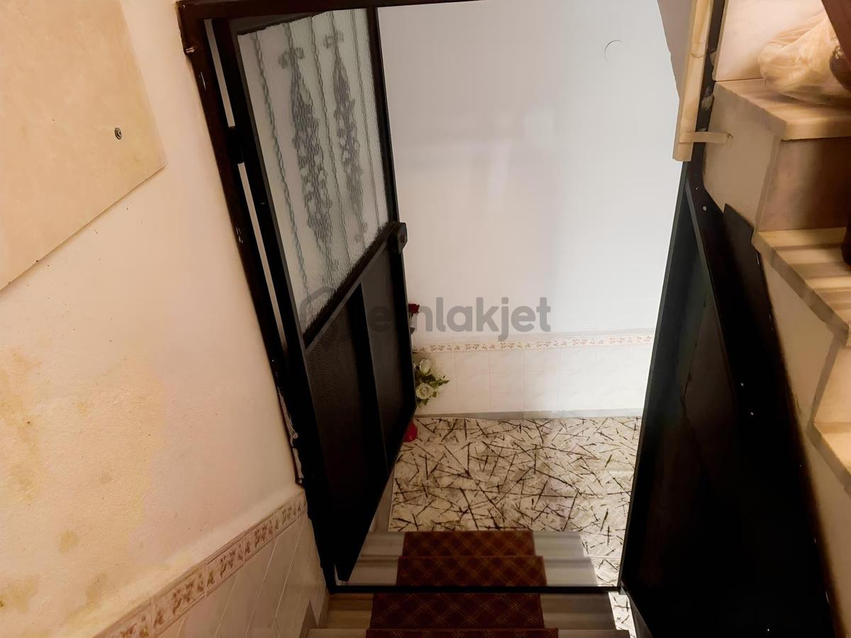 Remax Area Dan Çamlıca Da Satılık 3 Daire Ve Bodrumlu Bina - 31