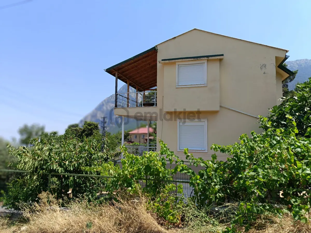 Çağlarca'da Şehir Ve Deniz Manzaralı Satılık Villa
