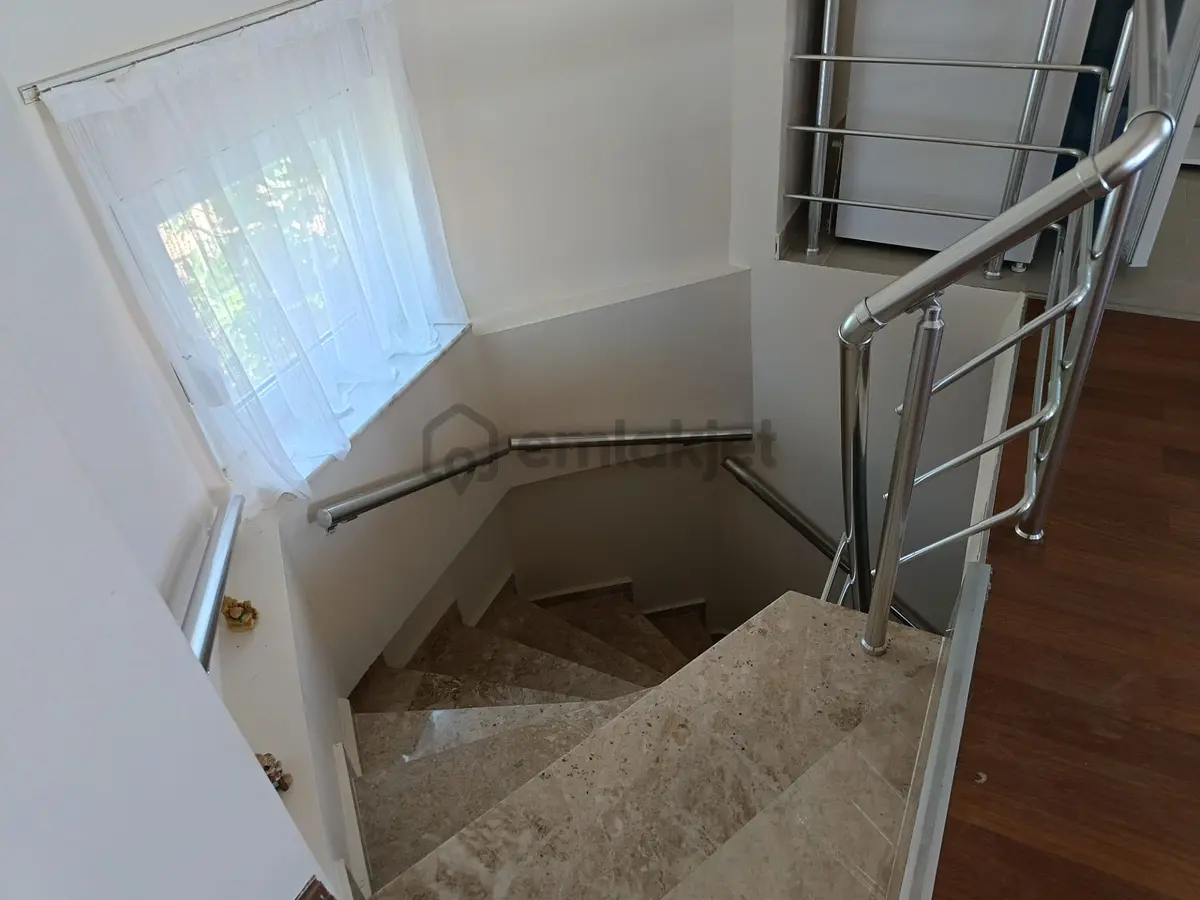 Çağlarca'da Şehir Ve Deniz Manzaralı Satılık Villa - 16