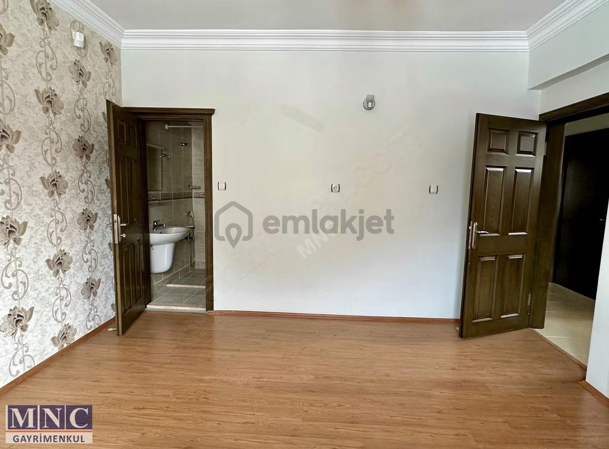 Merkezi Konumda, Geniş, Ferah, Kullanışlı, 10+3 Triplex Villa - 21