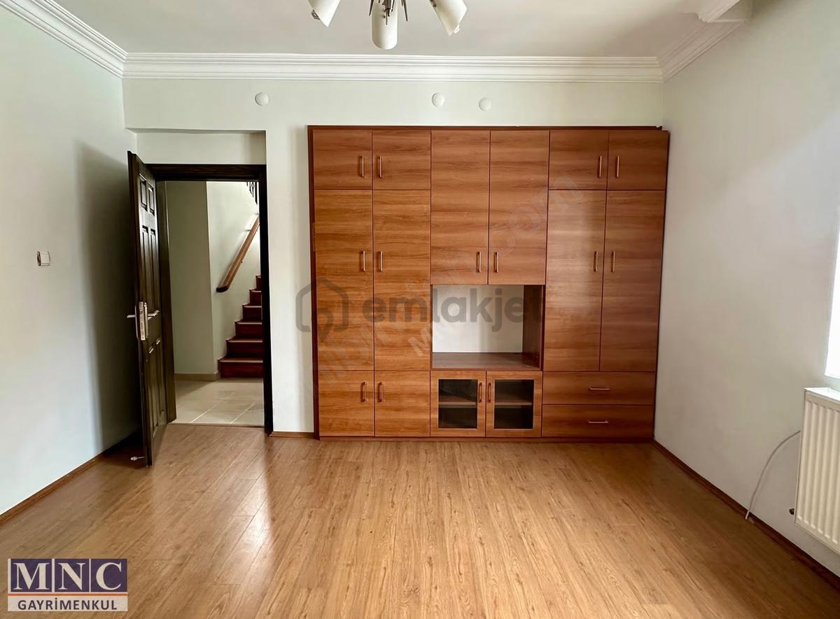 Merkezi Konumda, Geniş, Ferah, Kullanışlı, 10+3 Triplex Villa - 15