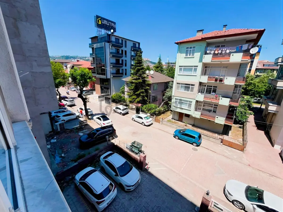Körfez Mahallesinde Kiralık 3+1 Ara Kat Daire - 29