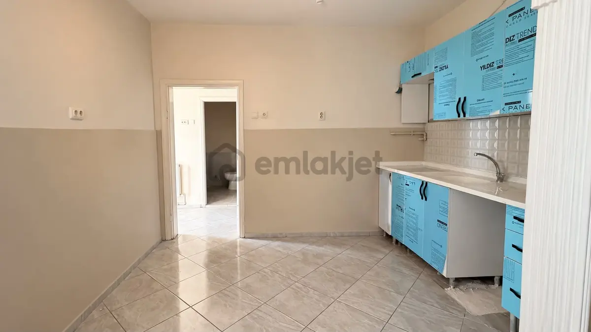 Roma' Dan Cuma Mahallesi' Nde Kiralık Daire - 10