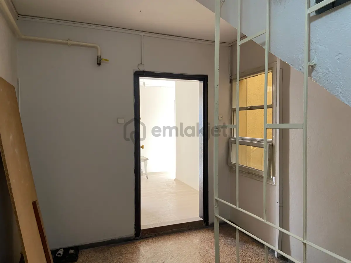 Bornova M.kemal Caddesinde Kiralık 3+1 Daire - 31