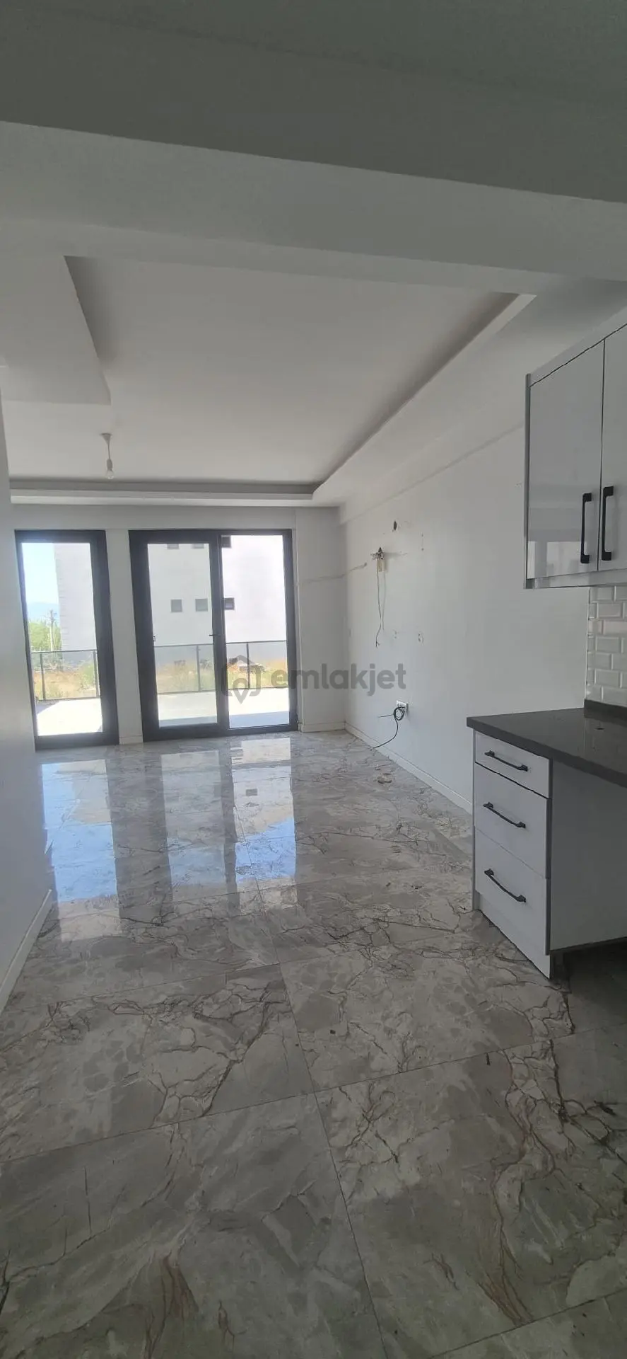 Fethiye Karaculhada Satılık 2+1 Daıre Havuzlu Sıte İçinde Giriş Kat - 3