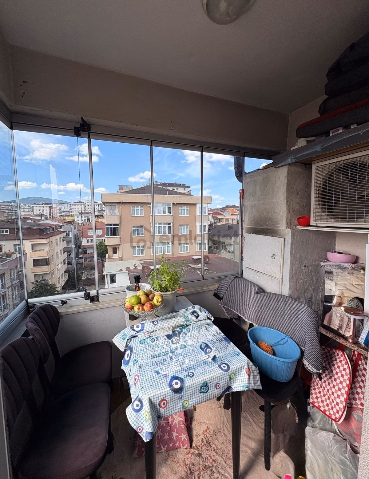 Esenler Mah'de Çarşıya Yakın Geniş Masrafsız 3+1 Daire