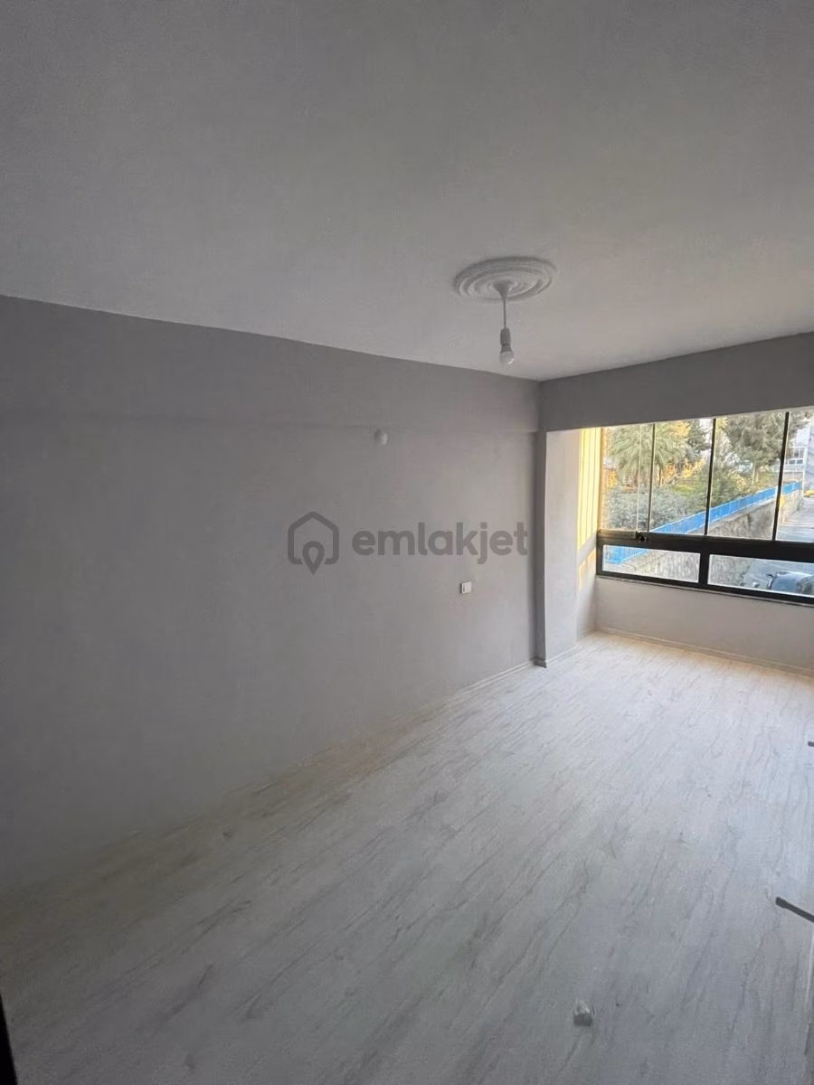 Emlak Adasından Merkezde 2+1 - 4
