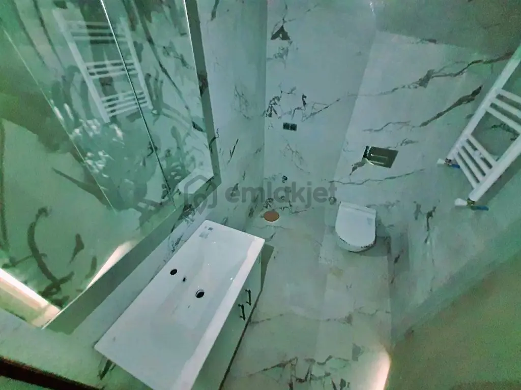 Uytundan Kadıköyde Yerden Isıtma Ebeveyn Banyolu Arakat 2+1daire - 20