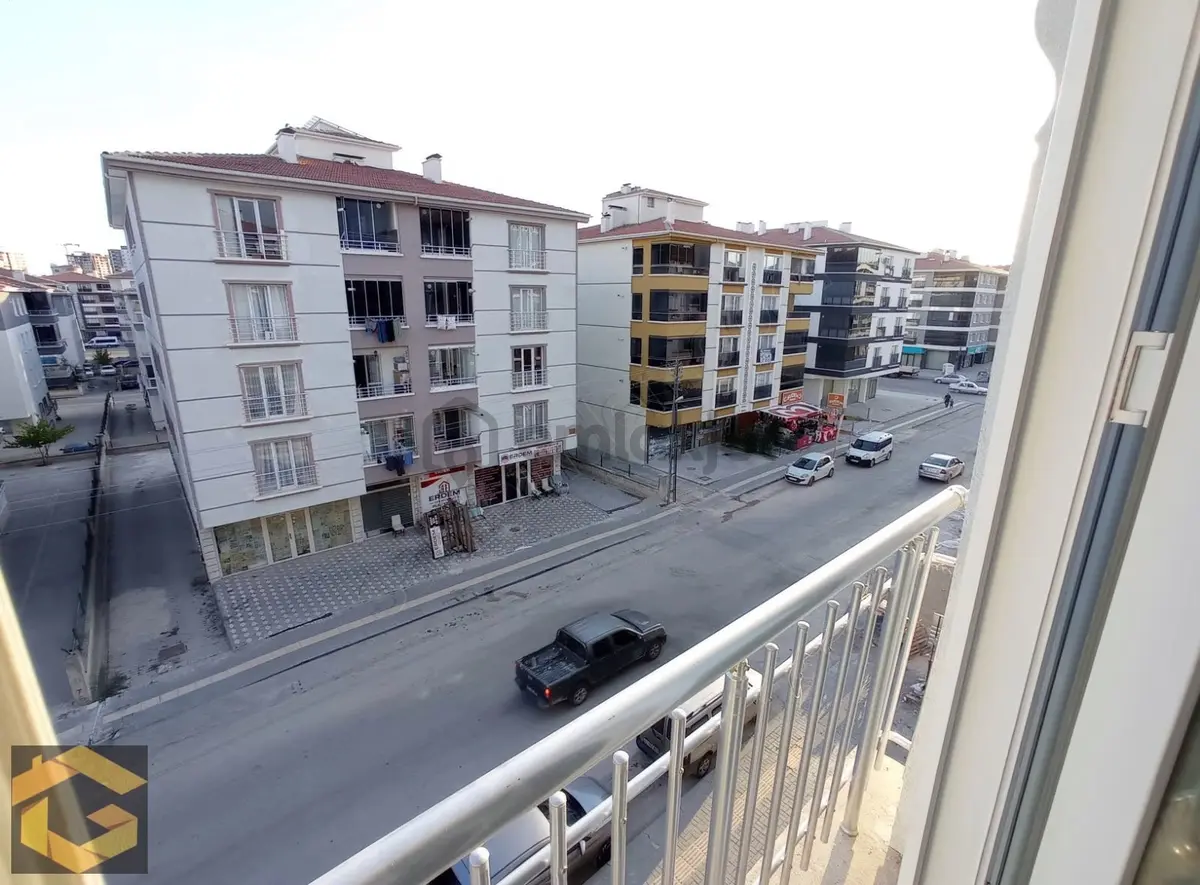 Yenikent'te 3+1 Satılık Daire - 32
