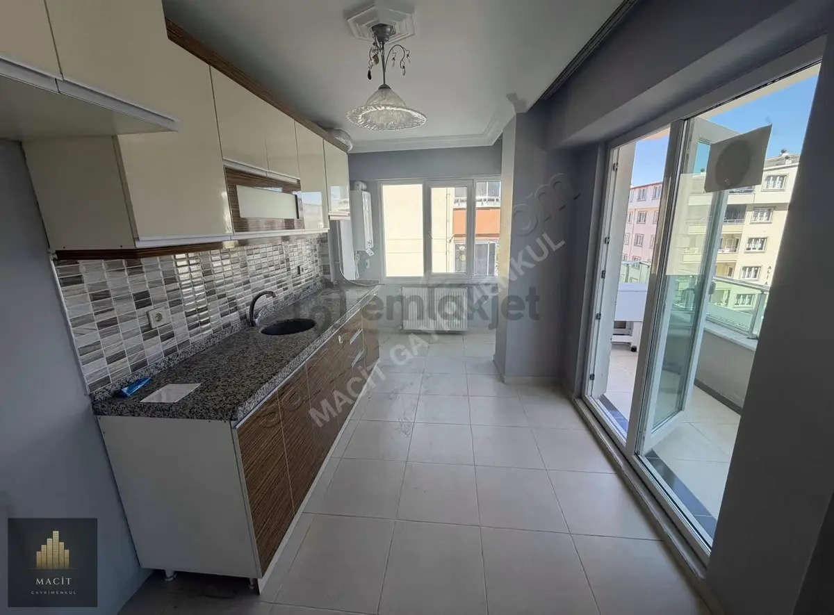 Macit'den Cevizlik Caddesi'nde Kiralık 2+1 Daire Ayrı Mutfaklı - 23