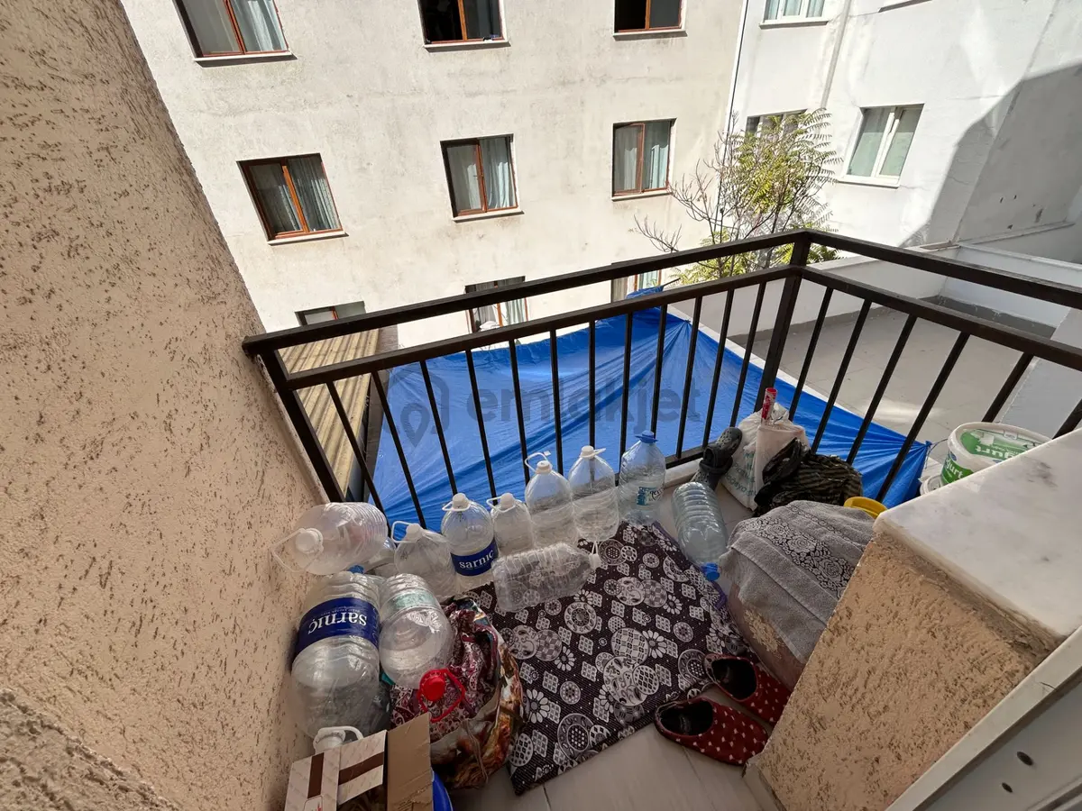 Estorıa'dan Derman Caddesi'nde Ara Kat 2+1 Fırsat Daire - 10