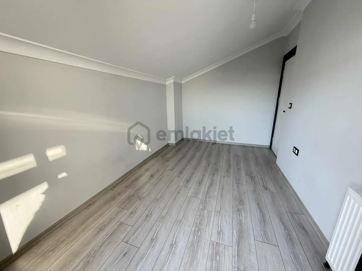 Alaçatı'dan İncek'te Teraslı 3 Banyolu Geniş 4+1 Kiralık Daire - 17