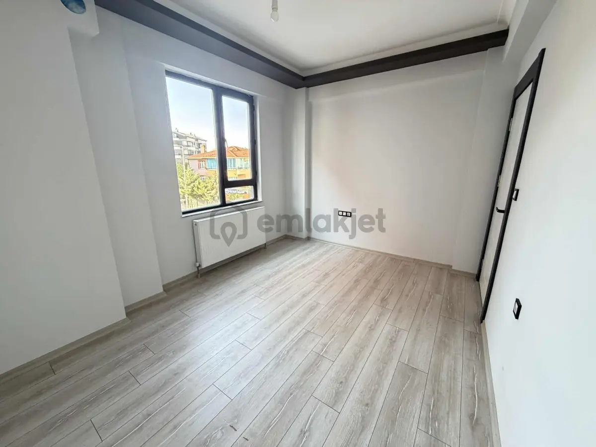 Alaçatı'dan İncek'te Teraslı 3 Banyolu Geniş 4+1 Kiralık Daire - 13