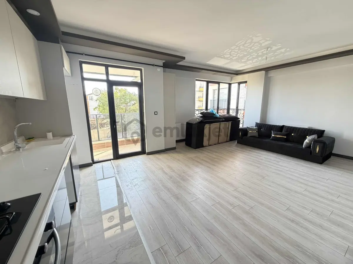 Alaçatı'dan İncek'te Teraslı 3 Banyolu Geniş 4+1 Kiralık Daire - 14