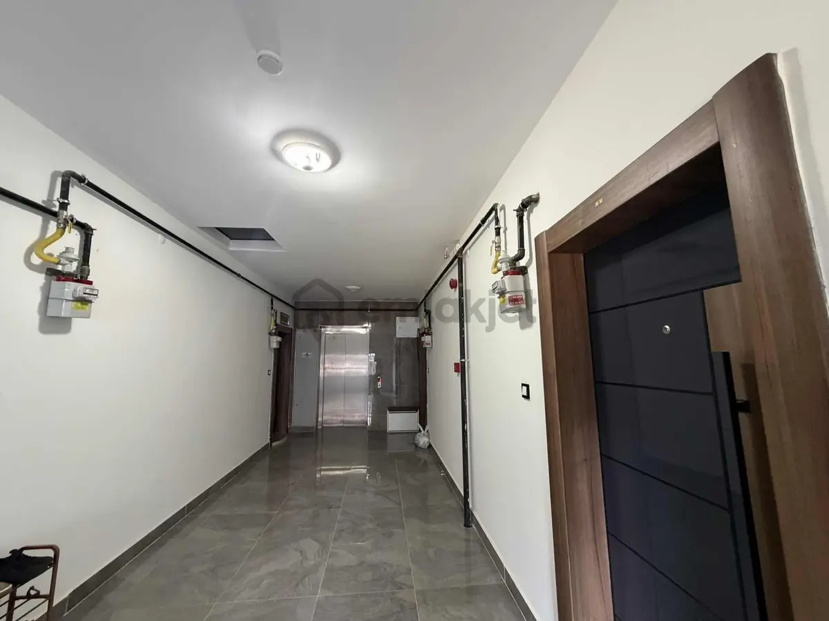 Alaçatı'dan İncek'te Teraslı 3 Banyolu Geniş 4+1 Kiralık Daire - 25
