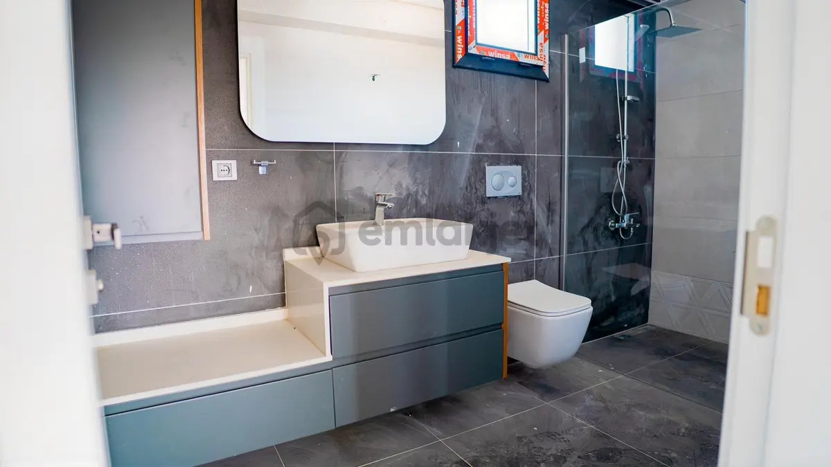 Çandarlı'da Denize Yakın , Site İçi , Havuzlu , Otoparklı Villa - 29