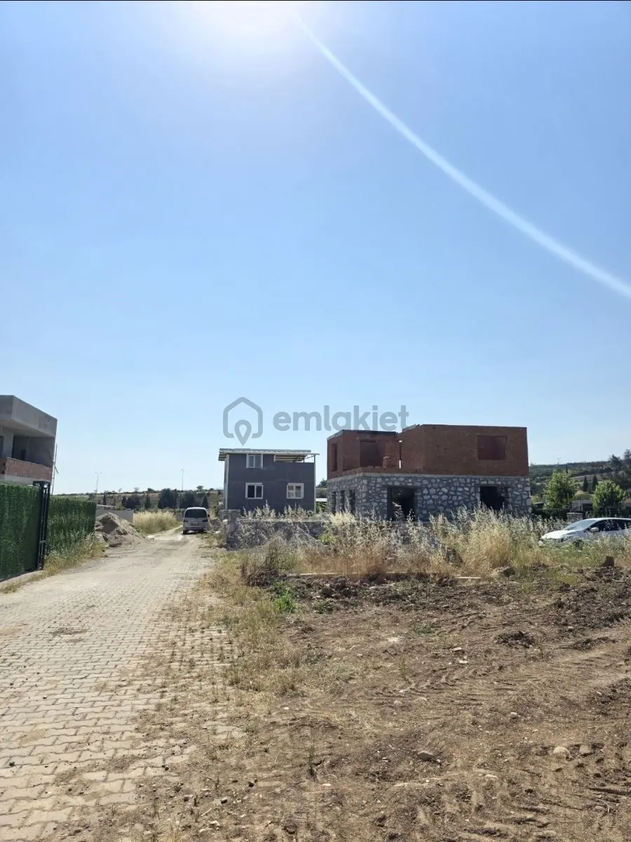 Buca Karacaağaçta Tapulu Bahçe - 9