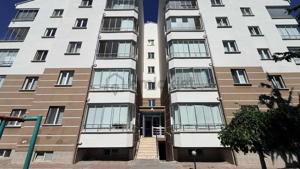 Etimesgut Ayyıldızda Satılık 3+1 Daire